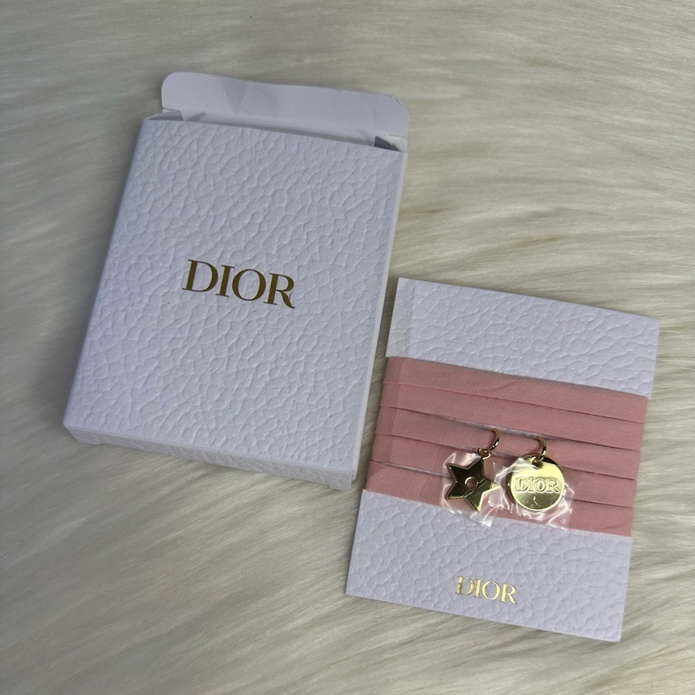 DIOR choker necklace in pink